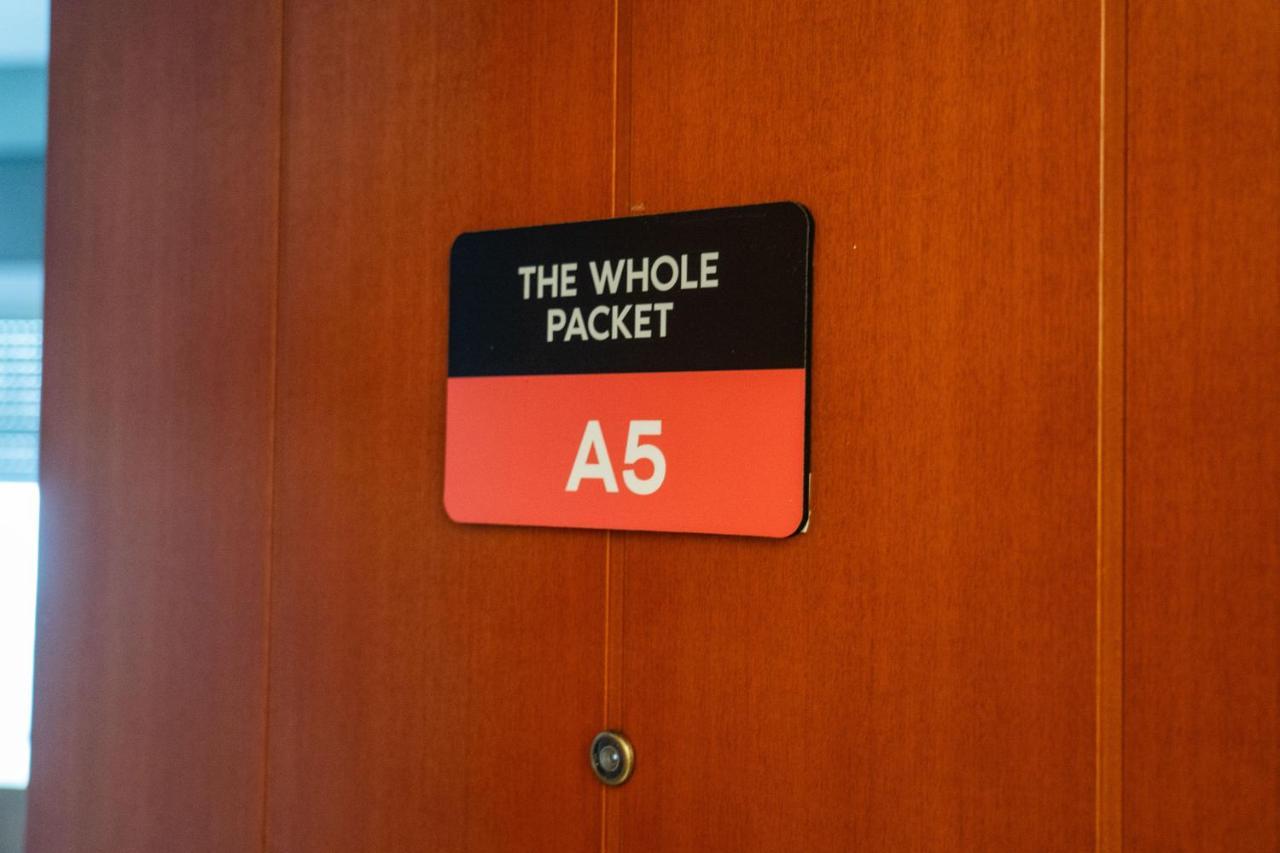 The Whole Packet A5 Center With Parking Apartment Larissa Exterior photo